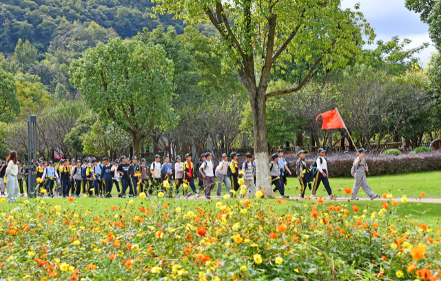 快樂(lè)毅行 健康成長(zhǎng)