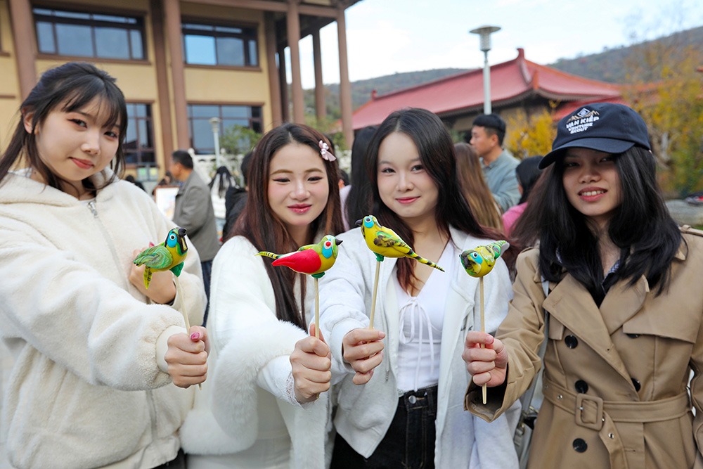 留學生學“非遺” 感受中國文化魅力