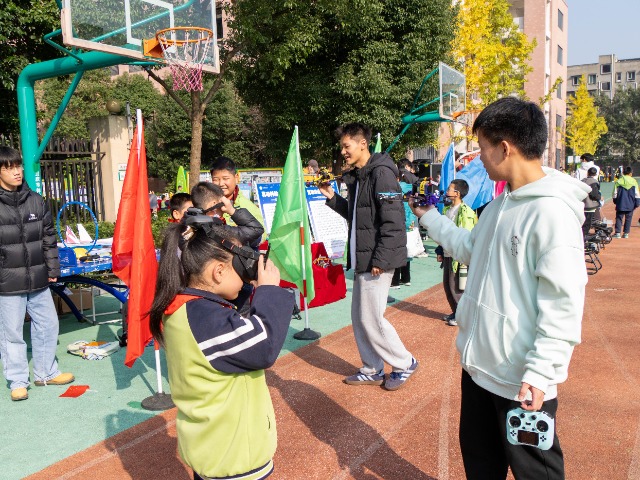 微信圖片_20251126104626_10_1061.jpg 微信圖片_20251126104626_10_1061.jpg