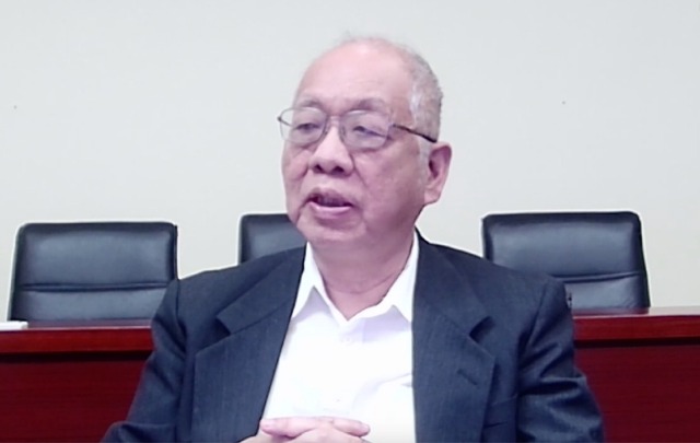 丘成桐發(fā)言。學(xué)校供圖.jpg