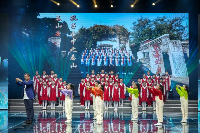 青少年表演。